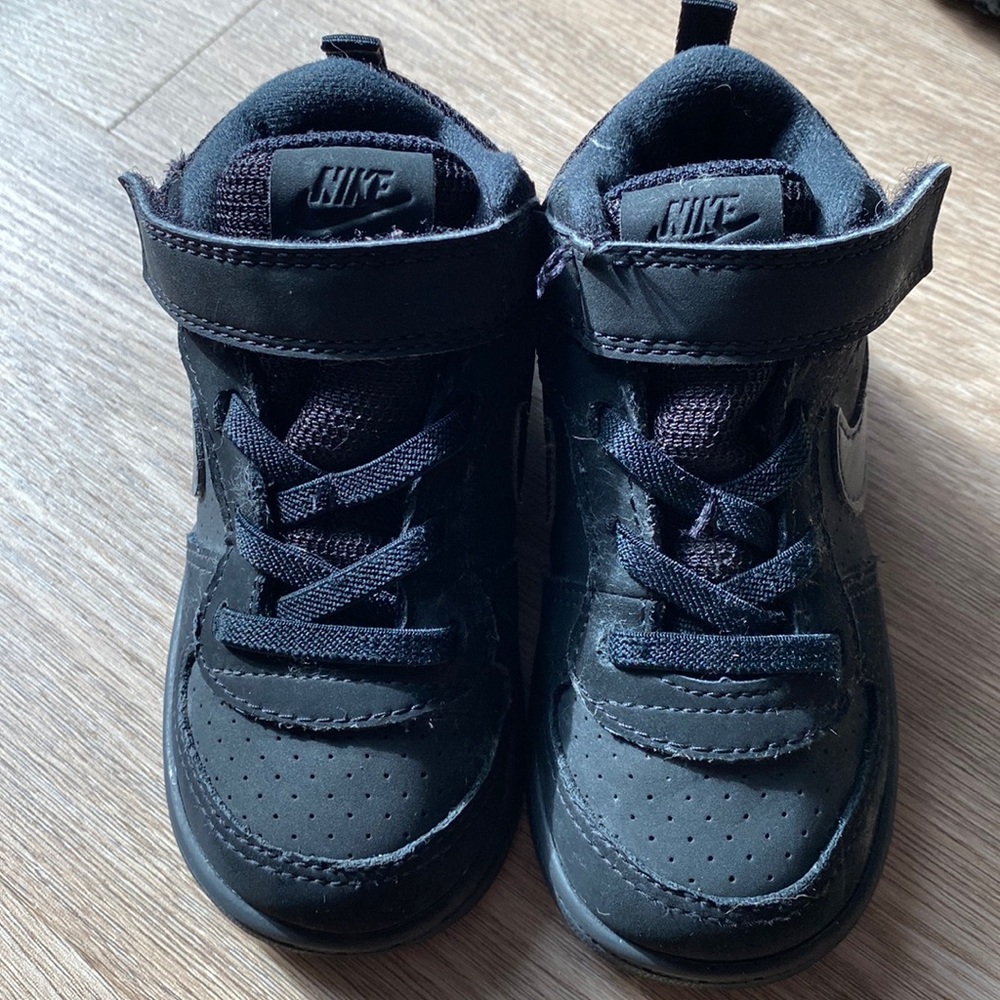 Toddler Nike sneakers